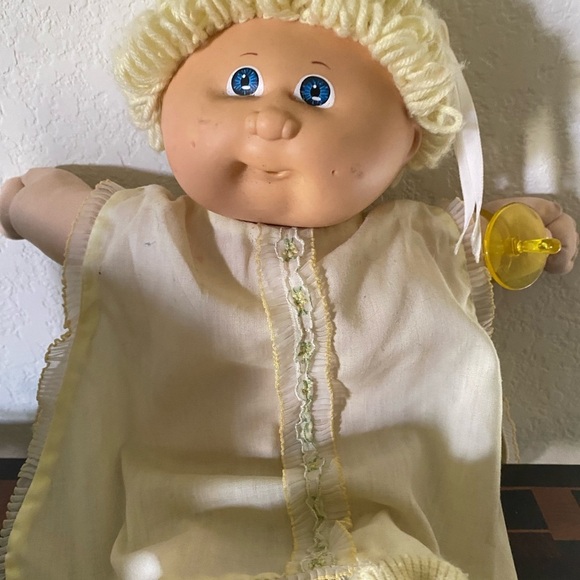 Vintage Signed Xazier Robert’s 1978-82 Cabbage Patch Doll Blonde Outfit Pacifier - Picture 2 of 16
